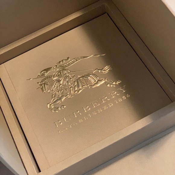 Burberry Watch w/Tags & Original Box - Picture 3 of 3